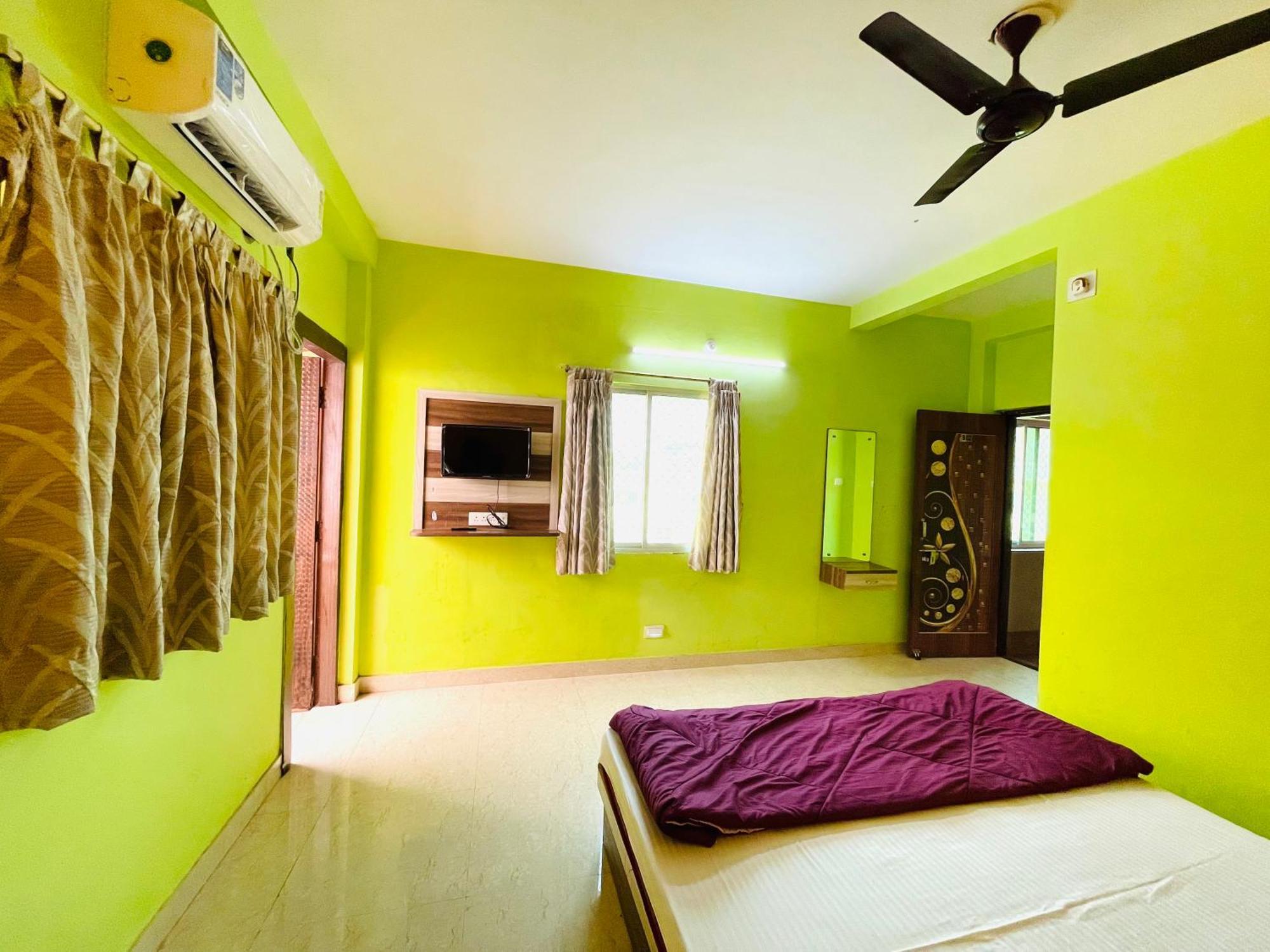 Hotel Falcon House ! Puri - Shriyash Group Esterno foto
