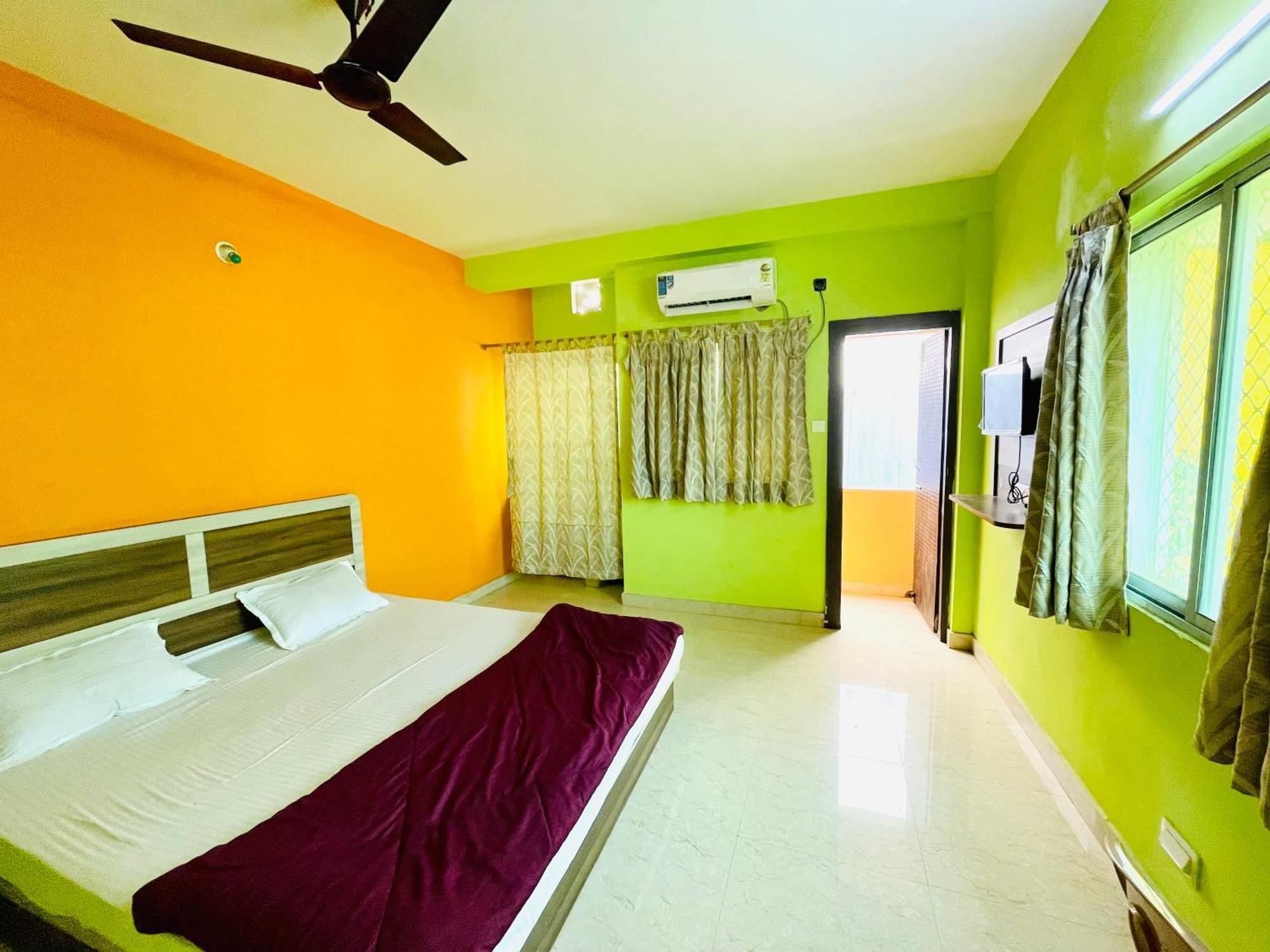 Hotel Falcon House ! Puri - Shriyash Group Esterno foto